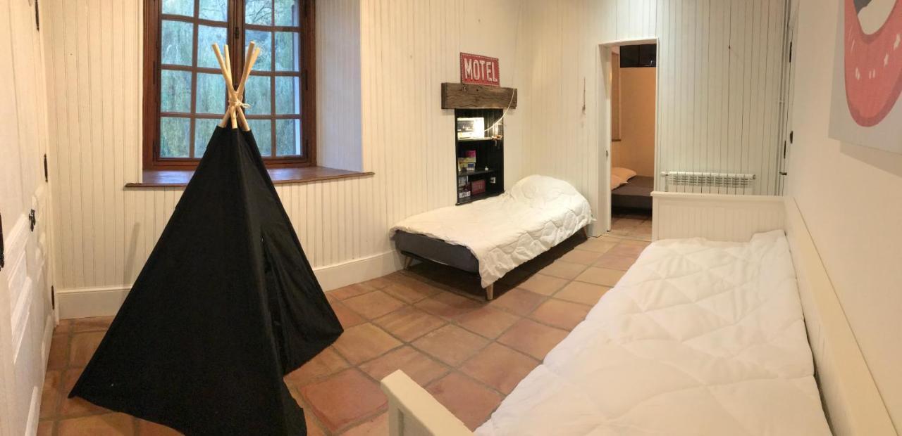 Domaine Du Moulin Bed & Breakfast Mouzieys-Teulet Eksteriør bilde